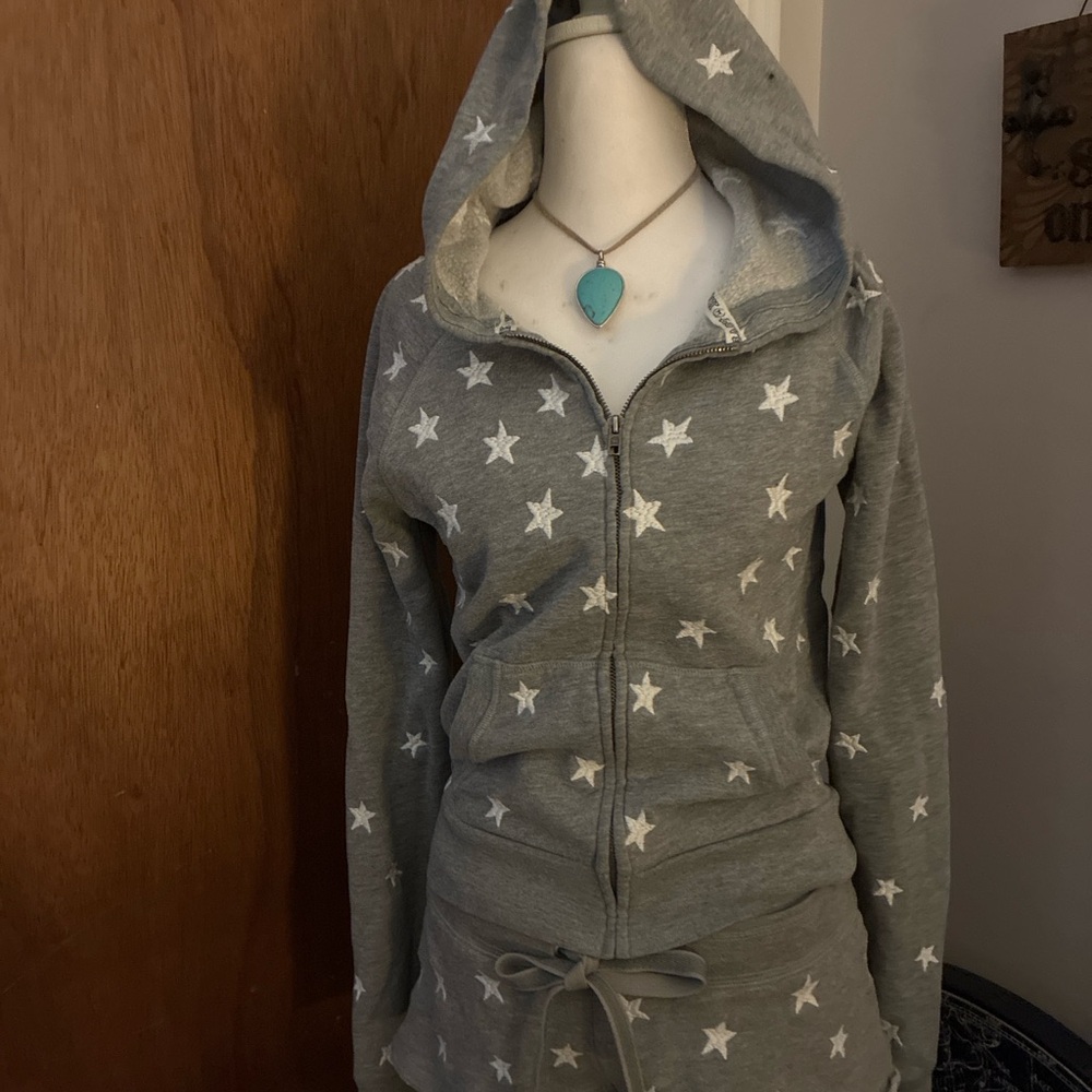 Victoria’s Secret PINK Gray Star Hoodie & Shorts Set – Size Small